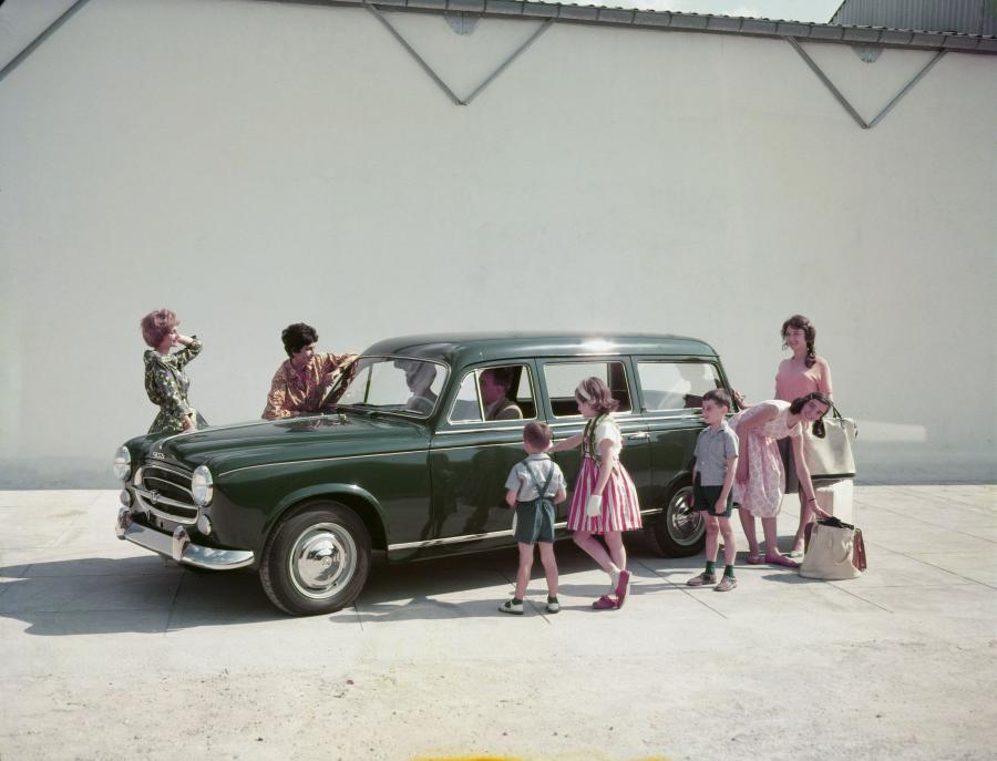  Peugeot 403 1955 года  (фото 2 из 16)